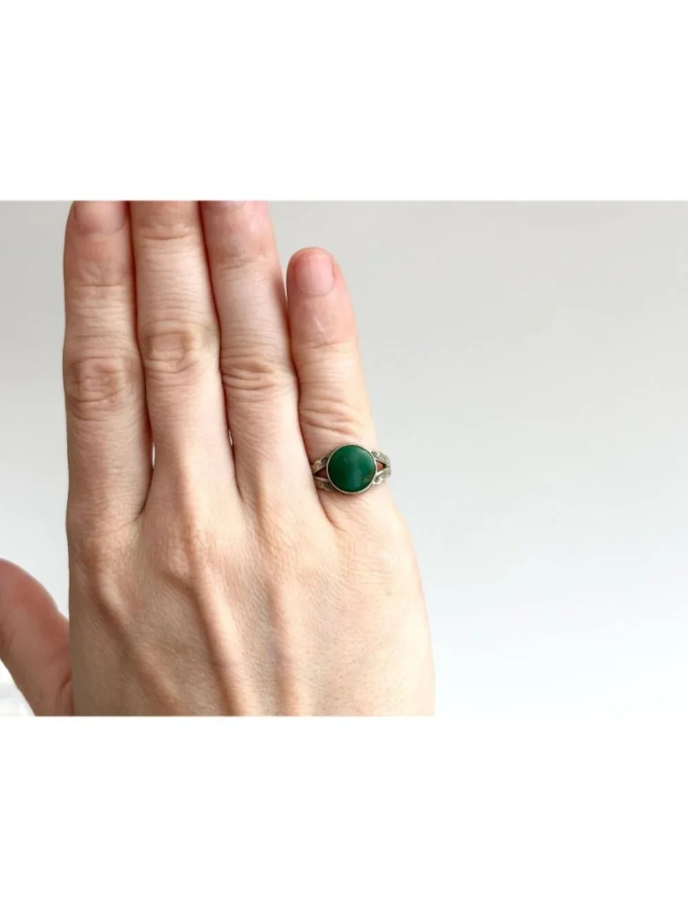 Green Turquoise Cabochon Inlaid Sterling Silver 925 Vintage Ring - sz 5.25